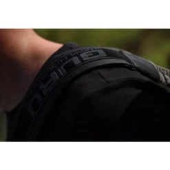 Guru Fusion Four Rod Holder Foudraal MK2 -Aanbevolen Winkels Voor Visbenodigdheden Guru Fusion Four Rod Holder Foudraal MK23